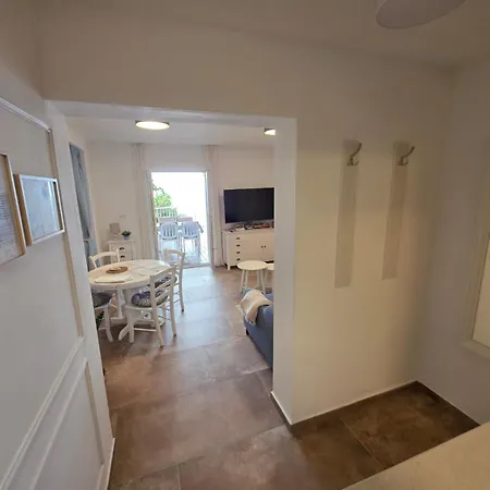 Apartment Ante *