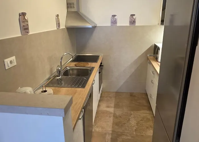 Ante Διαμέρισμα *